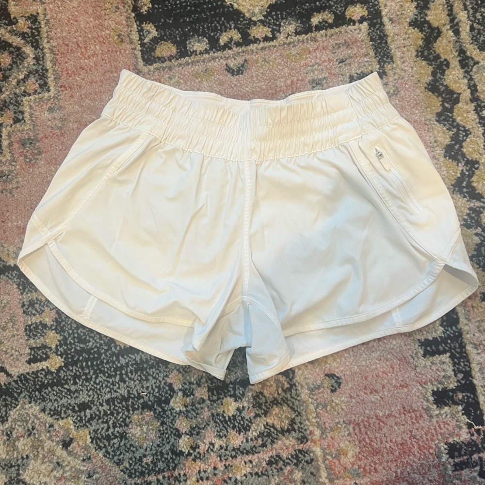 Lululemon Tracker Short V